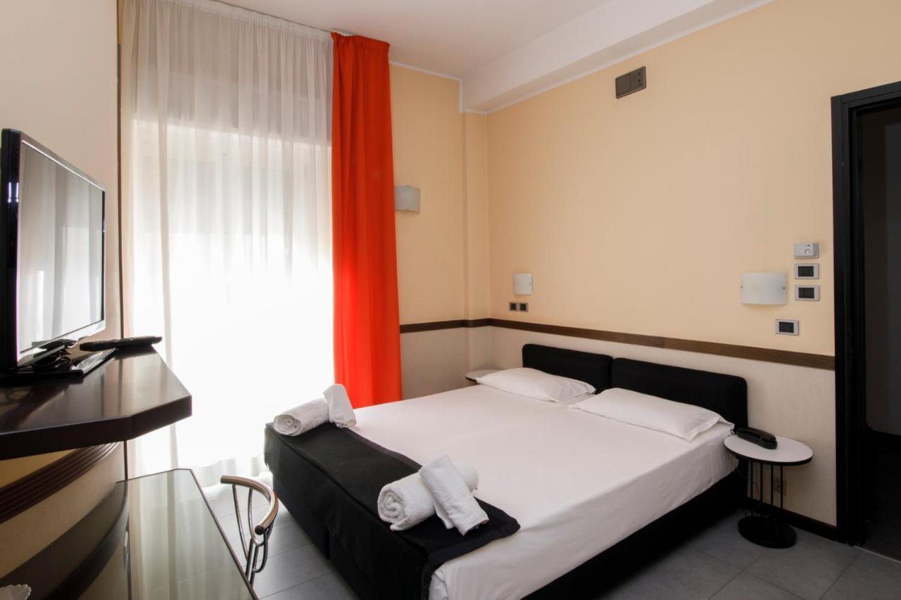 Hotel Derby ริมินี ภายนอก รูปภาพ