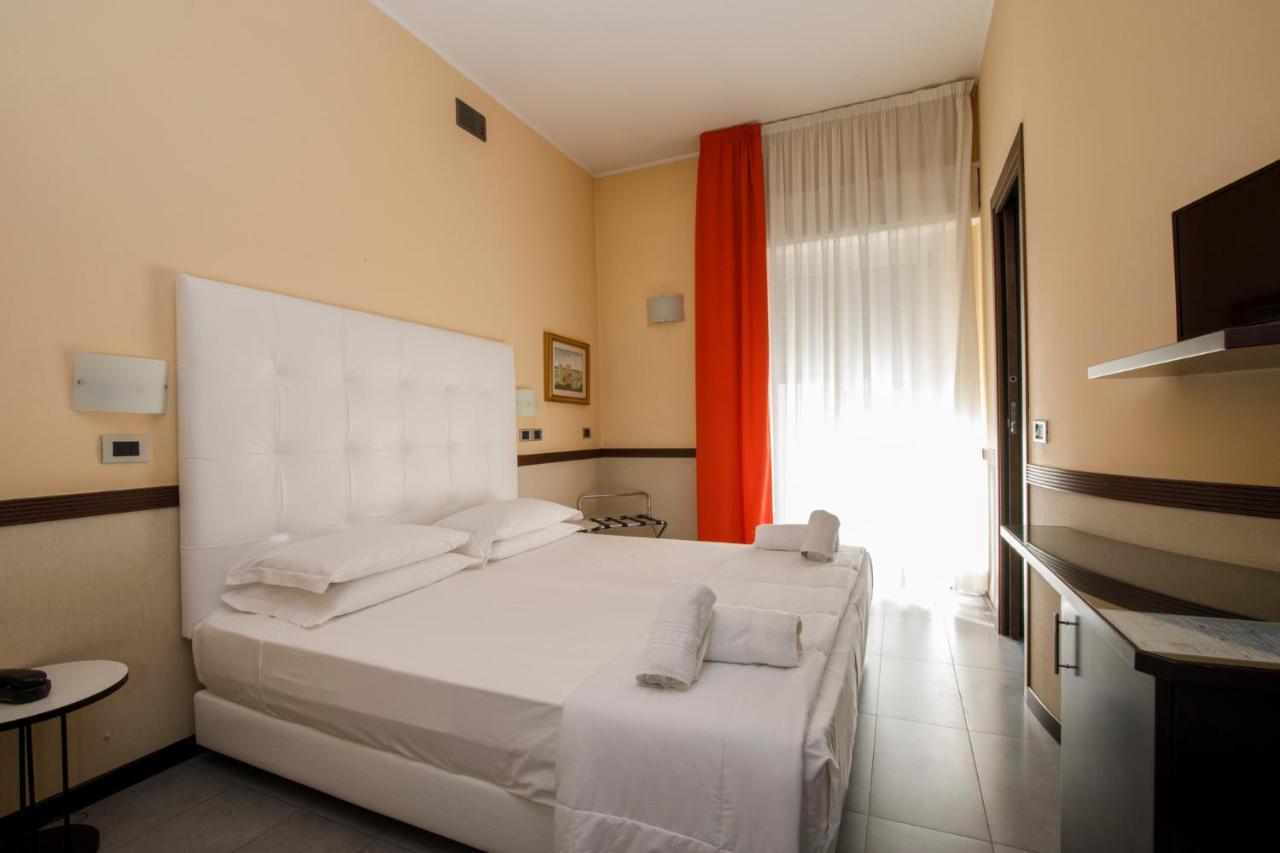 Hotel Derby ริมินี ภายนอก รูปภาพ