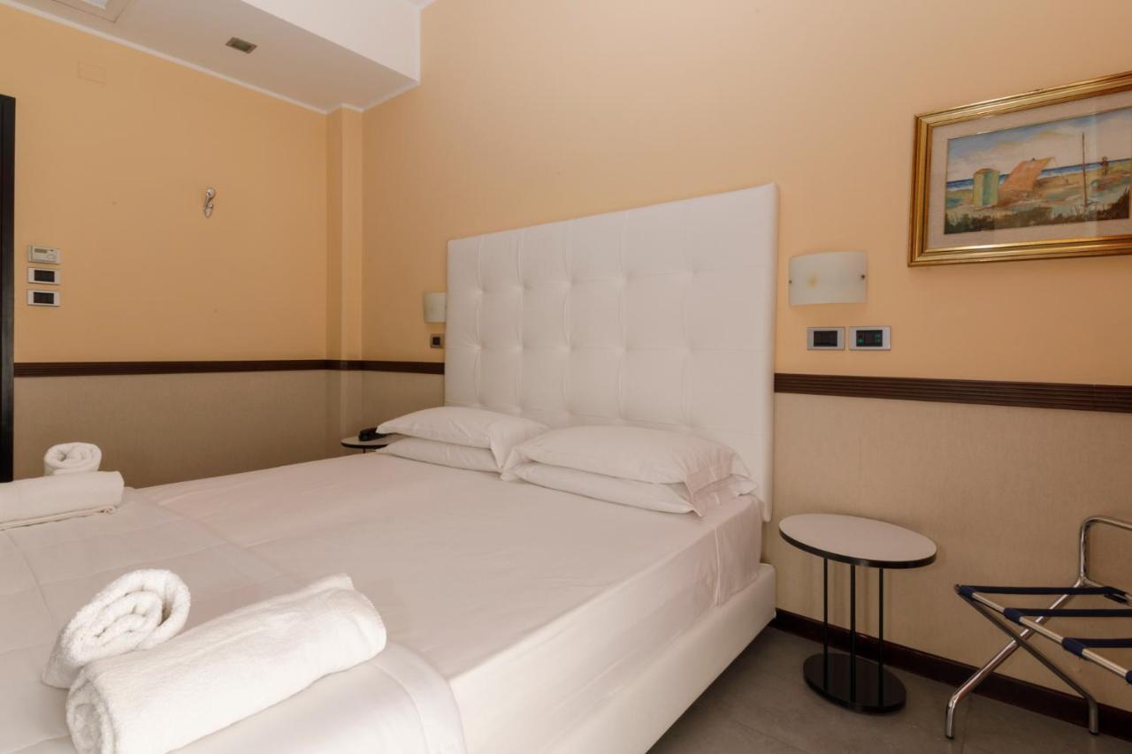 Hotel Derby ริมินี ภายนอก รูปภาพ
