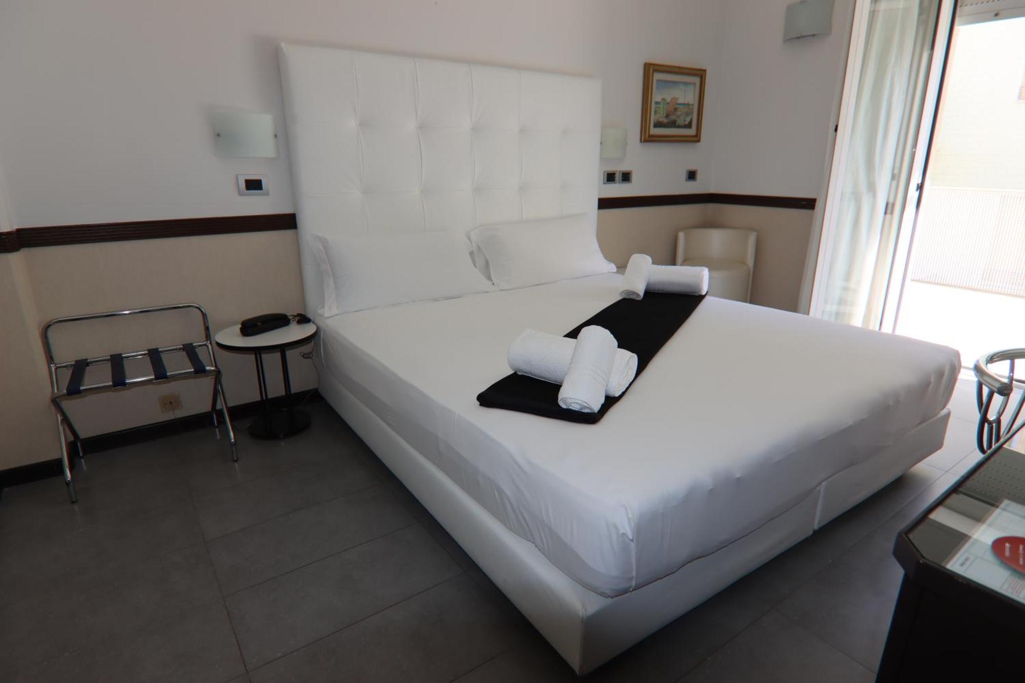 Hotel Derby ริมินี ภายนอก รูปภาพ